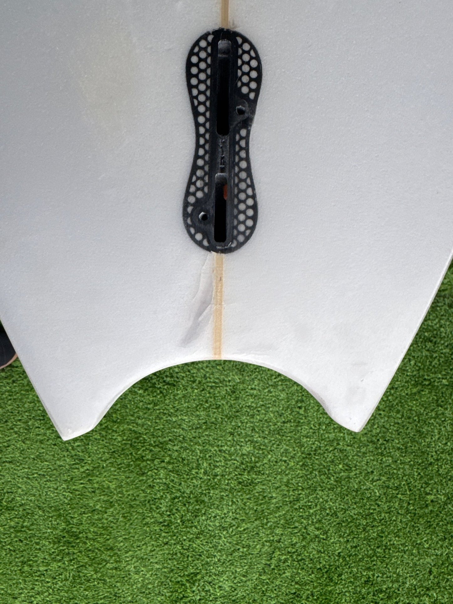 5’7 22L SBMB Surfboard - Surfboardbroker