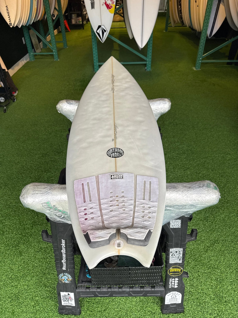 5’7 22L SBMB Surfboard - Surfboardbroker