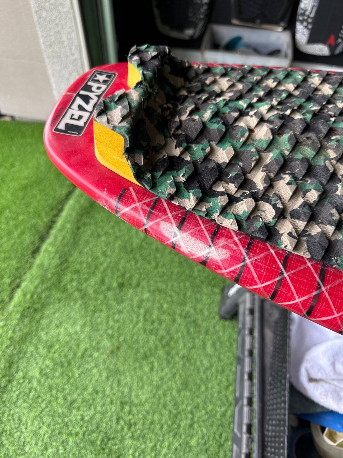 5’8 25L Pyzel Surfboard - Surfboardbroker