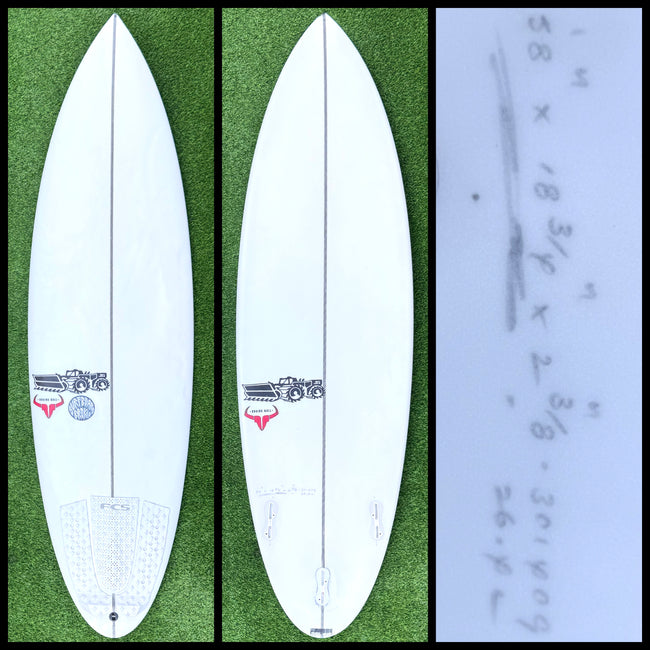 JS Surfboard 5'8 26L (USED)