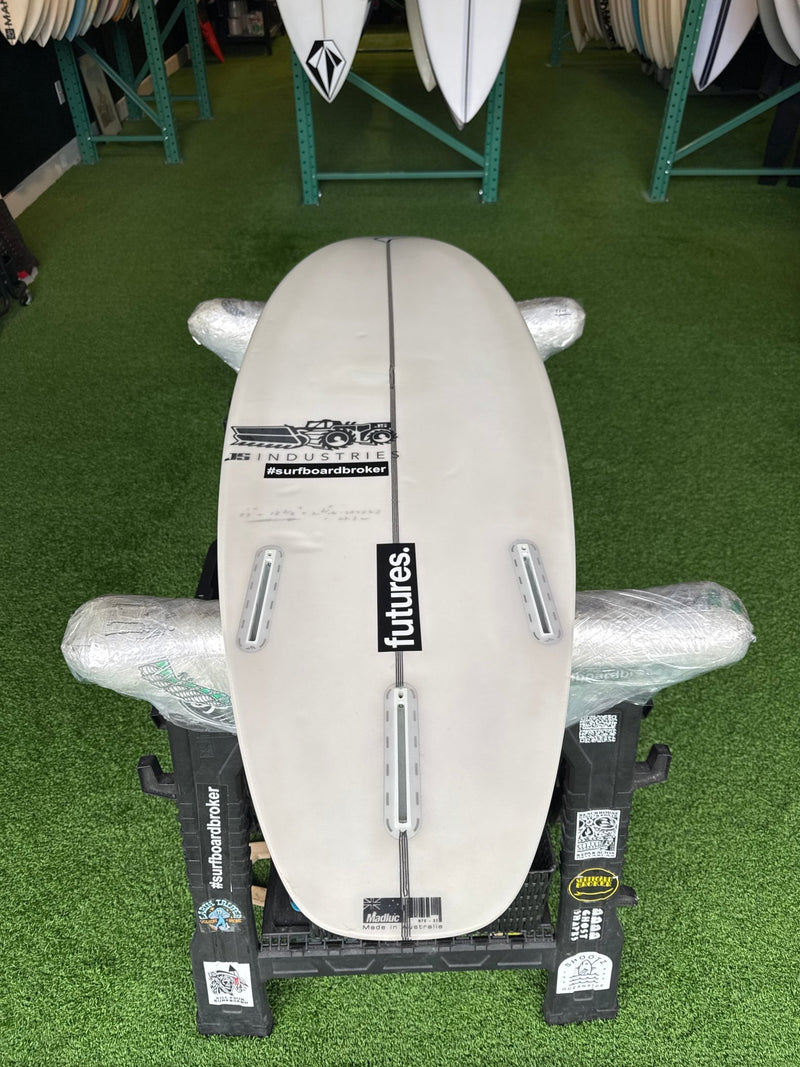 5’3 22L JS Surfboard - Surfboardbroker