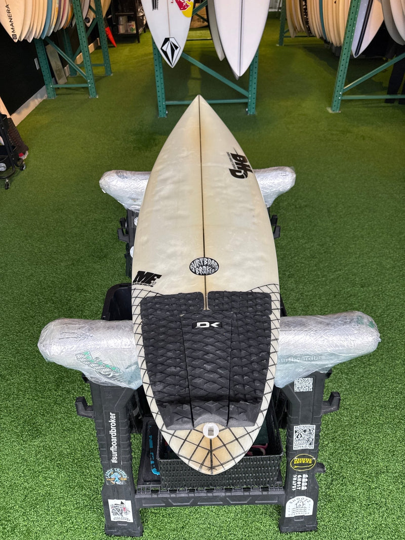 5’6 20L DHD Surfboard - Surfboardbroker