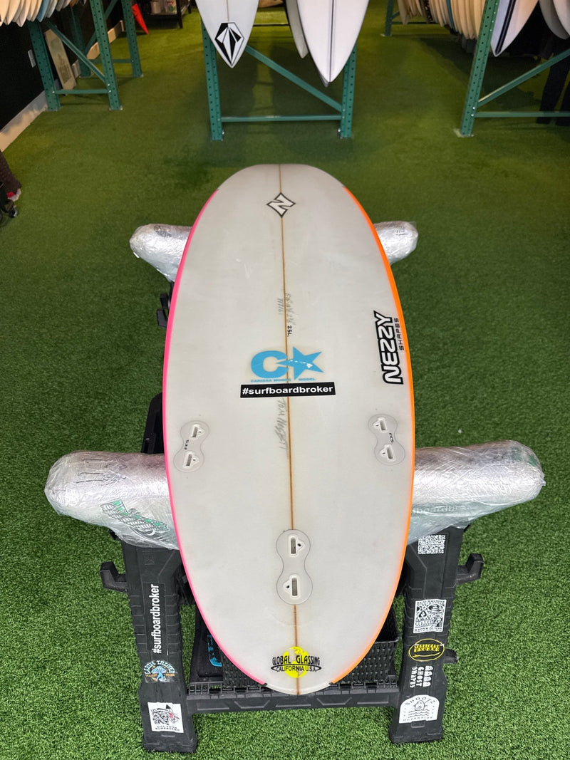 5’6 25L Nezzy Surfboard - Surfboardbroker