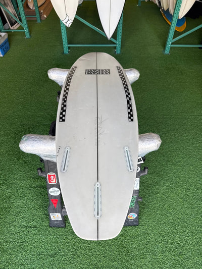 5’8 25L Panda Surfboard - Surfboardbroker