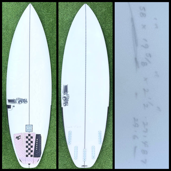 JS Surfboard 5'8 29L (USED)
