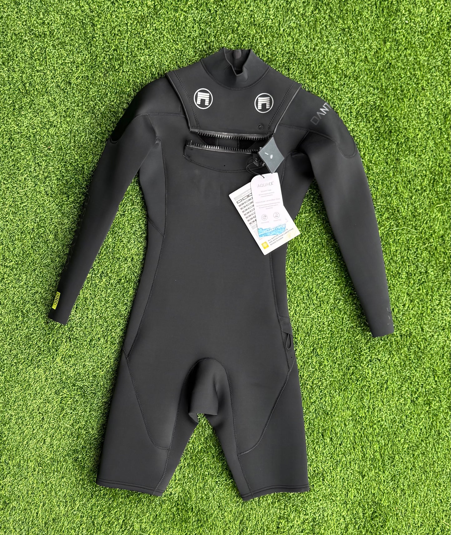 MATUSE DANTE LONG SLEEVE SPRING 2MM CHEST ZIP WETSUIT (Size Small)