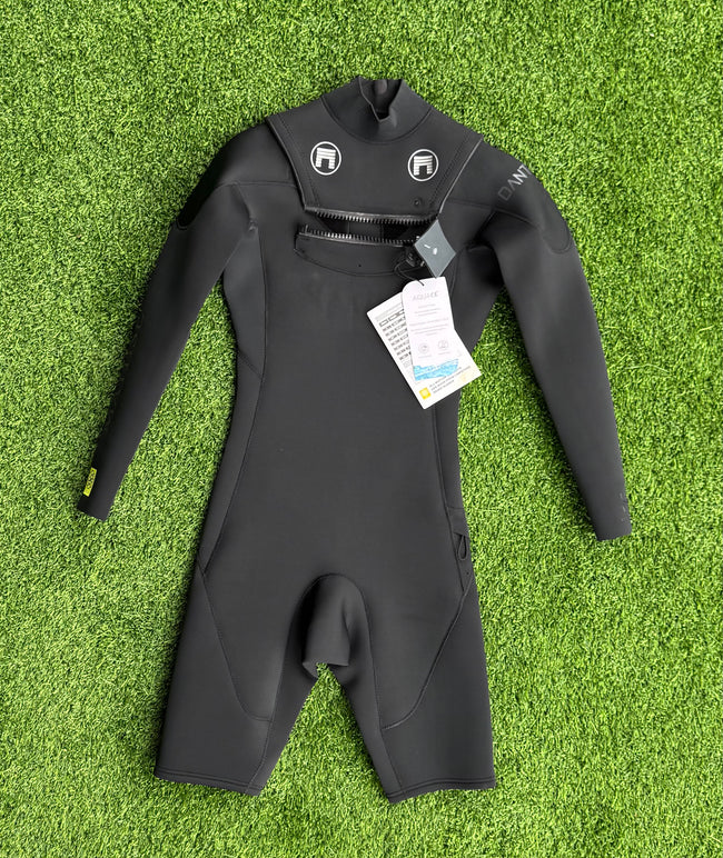 MATUSE DANTE LONG SLEEVE SPRING 2MM CHEST ZIP WETSUIT (Size Small)