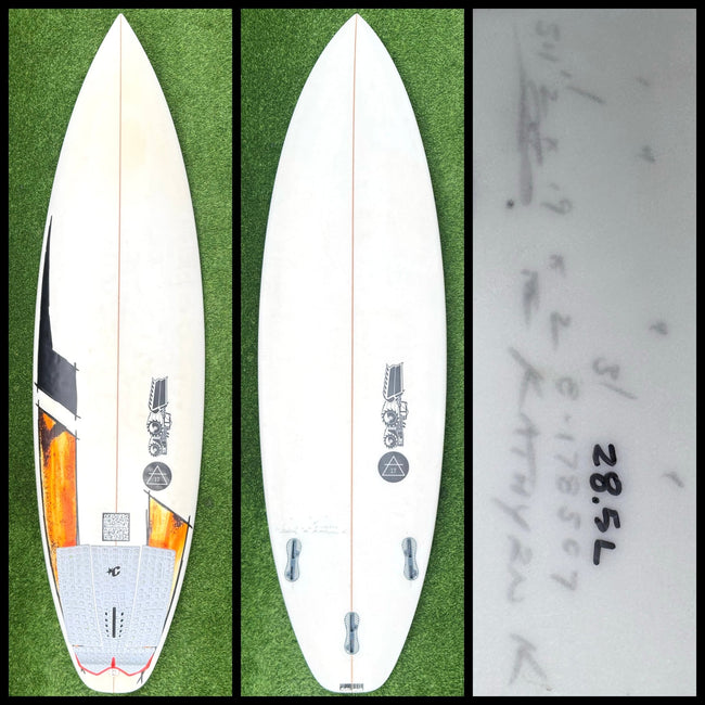 JS Surfboard 5'11 28L (USED) - Surfboardbroker