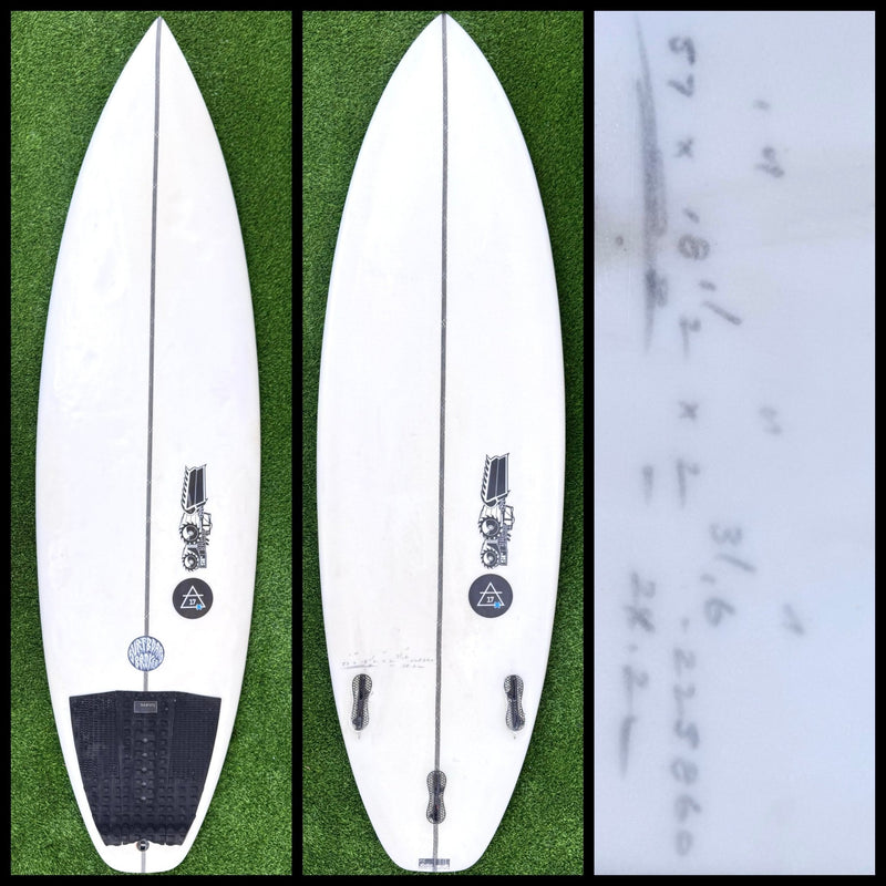 JS Surfboard 5'7 24L (USED) - Surfboardbroker